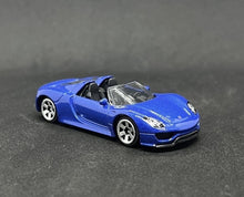 Load image into Gallery viewer, CCA 1:64 Blue 918 Spyder Convertible Sports Model Toy Diecast Metal Car New Collection