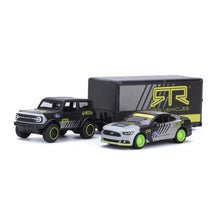 Load image into Gallery viewer, Maisto 1:64 2021 Bronco SUV Trailer 2015 Mustang GT Haulers Model Metal Car