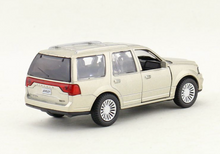 Load image into Gallery viewer, CCA 1:43 2015 Navigator SUV Sports Model Toy Diecast Metal Car BN