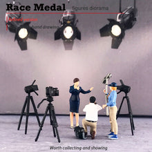 Load image into Gallery viewer, 1:64 Painted Figure Mini Model Miniature Resin Diorama News Live Streaming Show