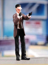 Load image into Gallery viewer, 1:64 Painted Figure Model Miniature Resin Diorama Sand Host Man Kol Anchor Toy Collection