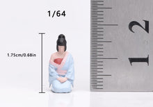 Load image into Gallery viewer, 1:64 Painted Figure Model Miniature Resin Sand Diorama Japanese Woman Kimono New