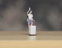 Load image into Gallery viewer, 1:24 Painted Figure Model Miniature Resin Diorama Sand Wave Girl Lady Luggage