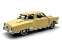 Load image into Gallery viewer, 1:87 Yellow Stipunk Coupe Classic Sports Model Diecast Metal Car New Collection