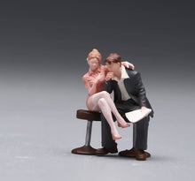 Load image into Gallery viewer, 1:64 Painted Figure Model Miniature Resin Diorama Sweet Couple Lovers Man Lady