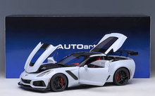 Load image into Gallery viewer, AUTOart 1:18 Gray CORVETTE C7 ZR1 Racing Sports Model Diecast Metal Car