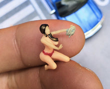 Load image into Gallery viewer, 1:64 Painted Figure Mini Model Miniature Resin Diorama Sexy Car Wash Girl Lady