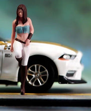 Load image into Gallery viewer, 1:64 Painted Figure Model Miniature Resin Diorama Sand Leaning Lady Girl Beauty Collection