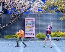 Load image into Gallery viewer, 1:64 Painted Figure Miniature Mini Resin Model Diorama Street Singers Man Lady