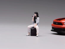 Load image into Gallery viewer, 1:64 Painted Figure Model Miniature Resin Diorama Toy Sand Street Singing Girl