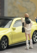 Load image into Gallery viewer, 1:64 Painted Figure Mini Model Miniature Resin Diorama Sand Trendy Girl Sweater New