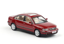 Load image into Gallery viewer, XCARTOYS 1:64 Red VW Passat B5 Sedan Classic Model Diecast Metal Car New Collection