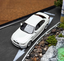 Load image into Gallery viewer, King 1:64 White M5 E60 Sedan Sports Model Diecast Metal Car New Collection