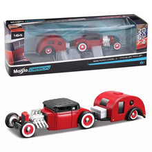 Load image into Gallery viewer, Maisto 1:64 Red 1929 Ford Model A Traveler Trailer Tow & Go Model Metal Car