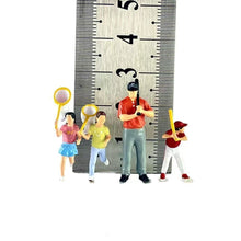 Load image into Gallery viewer, 1:64 Painted Figure Model Miniature Resin Diorama Sand Outdoor Family Activity