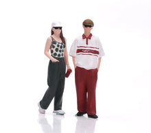 Load image into Gallery viewer, 1:64 Painted Figure Model Miniature Resin Diorama Toy Sand Couple Lovers Trendy