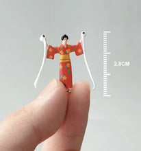 Load image into Gallery viewer, 1:64 Painted Figure Mini Model Miniature Resin Diorama Sand Japanese Kimono Girl
