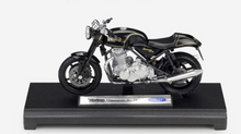 Load image into Gallery viewer, WELLY 1:18 Commando 961 SE Racing Sports Model Diecast Metal Motorcycle