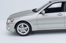 Load image into Gallery viewer, Otto 1:18 JDM Silver IS200 Sedan Sports Model Diecast Resin Car New