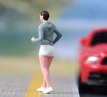 Load image into Gallery viewer, 1:64 Painted Figure Model Miniature Resin Diorama Sand Running Girl Sport Lady