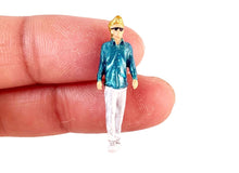 Load image into Gallery viewer, 1:64 Painted Figure Model Miniature Resin Diorama Sand Bling Clothing Man Lady