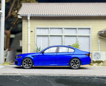 Load image into Gallery viewer, Howie 1:64 Blue F90 M5 Sedan Sports Model Diecast Metal Car New Collection