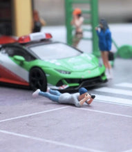 Load image into Gallery viewer, 1:64 Painted Figure Mini Model Miniature Resin Diorama Sand Camera Man Lying Toy New