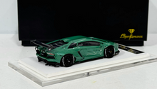 Load image into Gallery viewer, Onemodel 1:64 Green LP700 Aventador LB Sports Model Diecast Resin Car New Collection