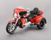 Load image into Gallery viewer, Maisto 1:12 2021 CVO TRI Glide Sports Model Toy Diecast Metal Motorcycle BN