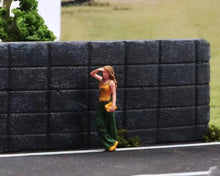 Load image into Gallery viewer, 1:64 Painted Figure Model Miniature Resin Diorama Sand Trandy Lady Girl With Bag