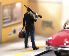 Load image into Gallery viewer, 1:64 Painted Figure Model Miniature Resin Diorama Sand Killer Suit Man Gun Toy
