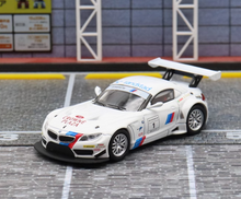 Load image into Gallery viewer, Maxwell 1:64 White Z4 GT3 Racing #1 Sports Model Diecast Metal Car New Collection