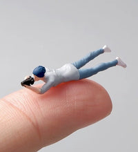 Load image into Gallery viewer, 1:64 Painted Figure Mini Model Miniature Resin Diorama Sand Camera Man Lying Toy New