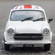 Load image into Gallery viewer, WELLY 1:24 Mini Copper 1300 Classic Sports Model Diecast Metal Car Display