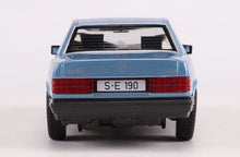 Load image into Gallery viewer, Bburago 1:24 190E 2.6 Sedan Classic Sports Model Toy Diecast Metal Car