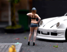 Load image into Gallery viewer, 1:64 Painted Figure Model Miniature Resin Diorama Toy Sand Camera Lady Beauty