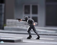 Load image into Gallery viewer, 1:64 Painted Figure Model Miniature Resin Diorama Toy Sand Bandit Ganster Set