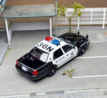 Load image into Gallery viewer, Rollin 1:64 SDPD K9 Police Dog CV CROWN VICTORIA Model Diecast Metal Car BN