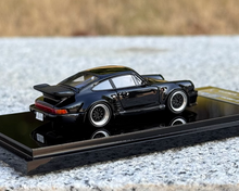 Load image into Gallery viewer, Feelslike 1:64 Black Bird 930 Classic Racing Sport Model Diecast Resin Car New