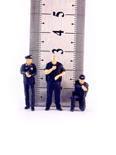 Load image into Gallery viewer, 1:64 Painted Figure Mini Model Miniature Resin Diorama Sand Toy Policeman Police New