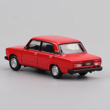 Load image into Gallery viewer, Perka 1:64 Red 1970 LADA 2105 Classic Vintage Model Diecast Metal Car New Collection