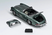 Load image into Gallery viewer, GFCC 1:64 Green Hard Top 1960 300SL Roadster Sports Model Diecast Metal Car