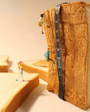 Load image into Gallery viewer, 1:64 Painted Figure Model Miniature Resin Diorama Sand Outdoor Mountain Climbing