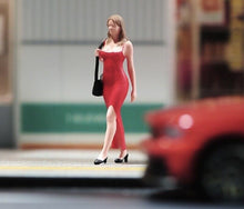 Load image into Gallery viewer, 1:64 Painted Unpainted Figure Model Miniature Resin Diorama Sand Sexy Girl Lady