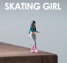 Load image into Gallery viewer, 1:64 Painted Figure Mini Model Miniature Resin Diorama Sand Skatng Girl Lady