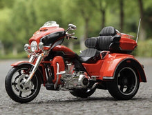 Load image into Gallery viewer, Maisto 1:12 2021 CVO TRI Glide Sports Model Toy Diecast Metal Motorcycle BN
