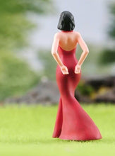 Load image into Gallery viewer, 1:64 Painted Figure Model Miniature Resin Diorama Sand Dinner Dress Lady Beauty