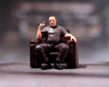 Load image into Gallery viewer, 1:64 Painted Figure Model Miniature Resin Diorama Sand Big Boss Man With Sofa Collection