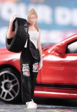 Load image into Gallery viewer, 1:64 Painted Figure Model Miniature Resin Diorama Sand Repair Car Worker Lady