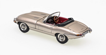 Load image into Gallery viewer, GFCC 1:64 1961 E Type Roadster Convertible Sports Model Diecast Metal Car